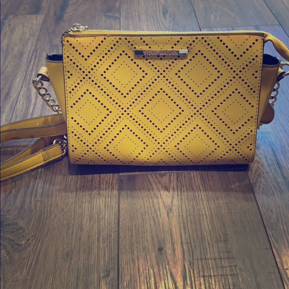 Steve Madden mustard yellow crossbody bag